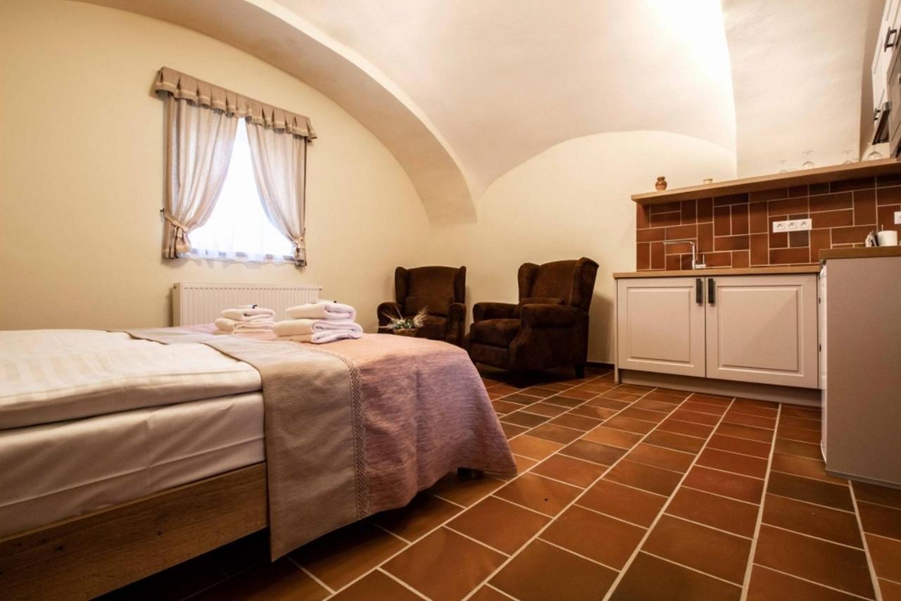 Residence Tvrz Skocice Esterno foto