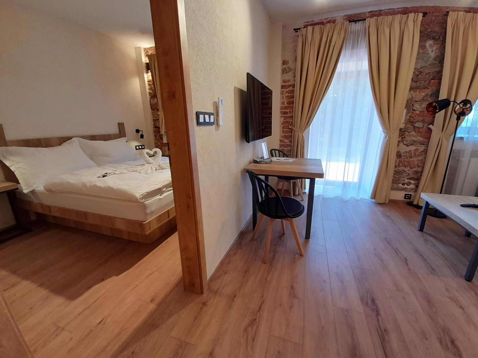 Residence Tvrz Skocice Esterno foto