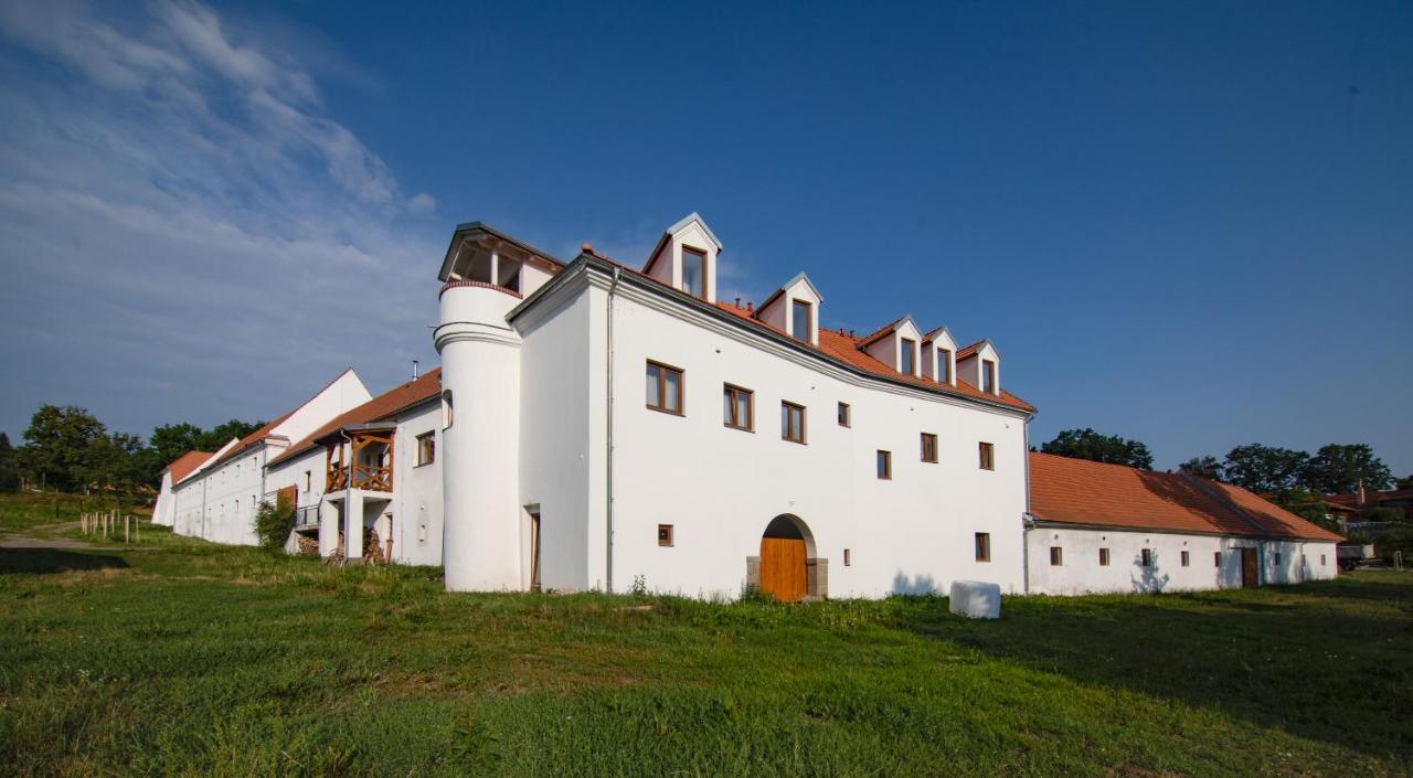 Residence Tvrz Skocice Esterno foto