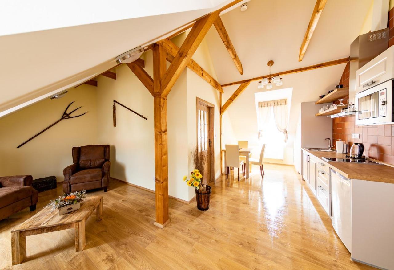 Residence Tvrz Skocice Esterno foto