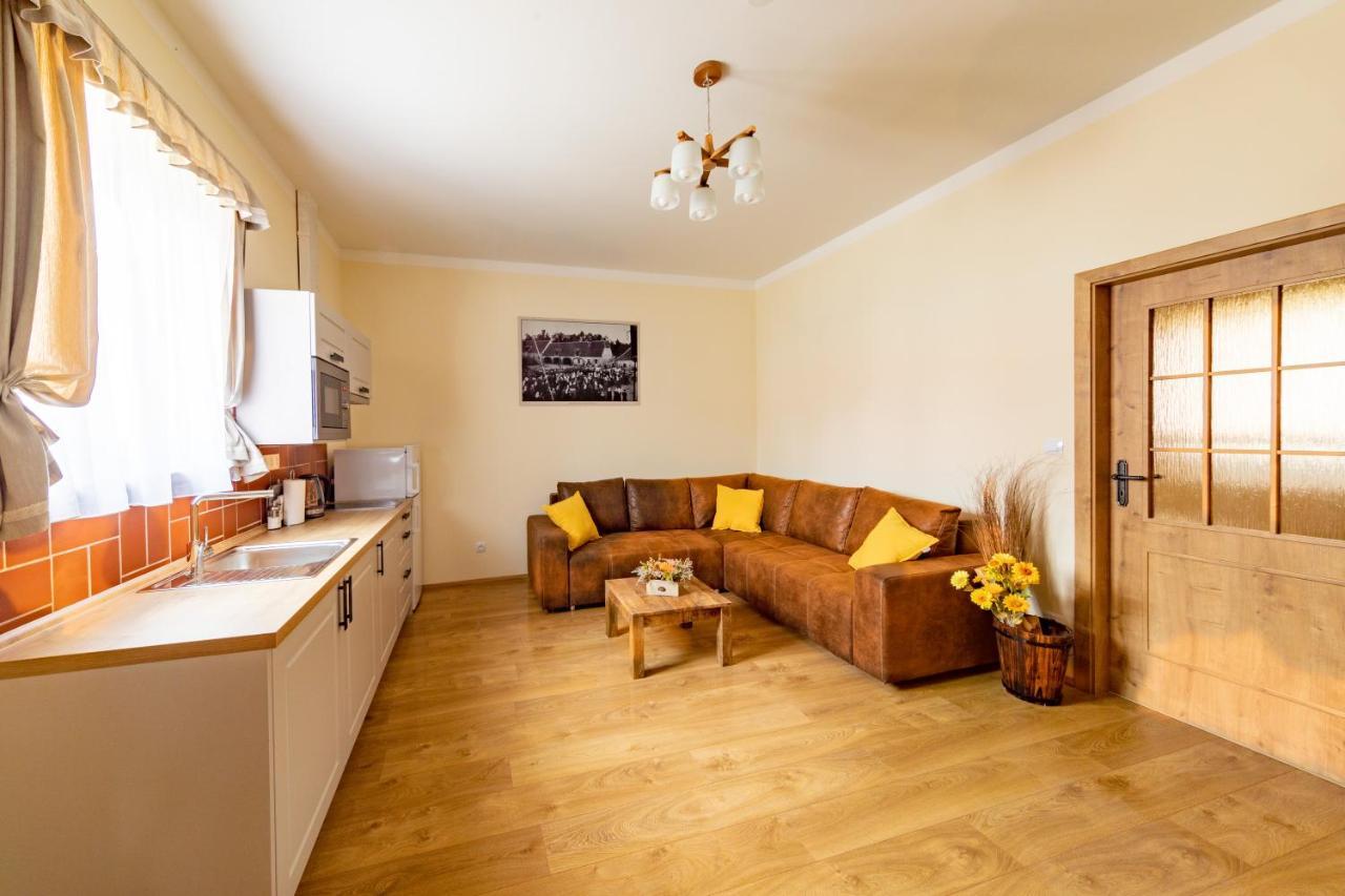 Residence Tvrz Skocice Esterno foto